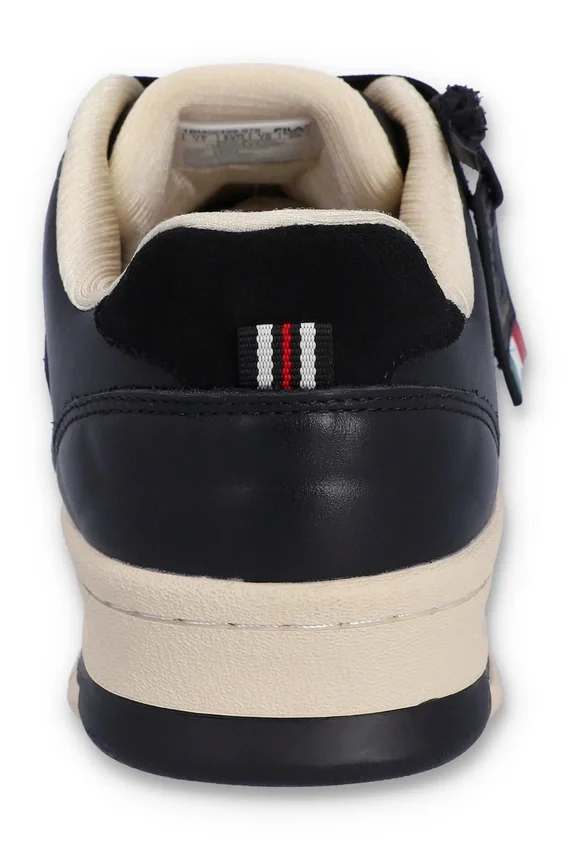 Baskets de basket-ball basses Rissmo noires