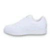 Baskets de basket-ball blanches