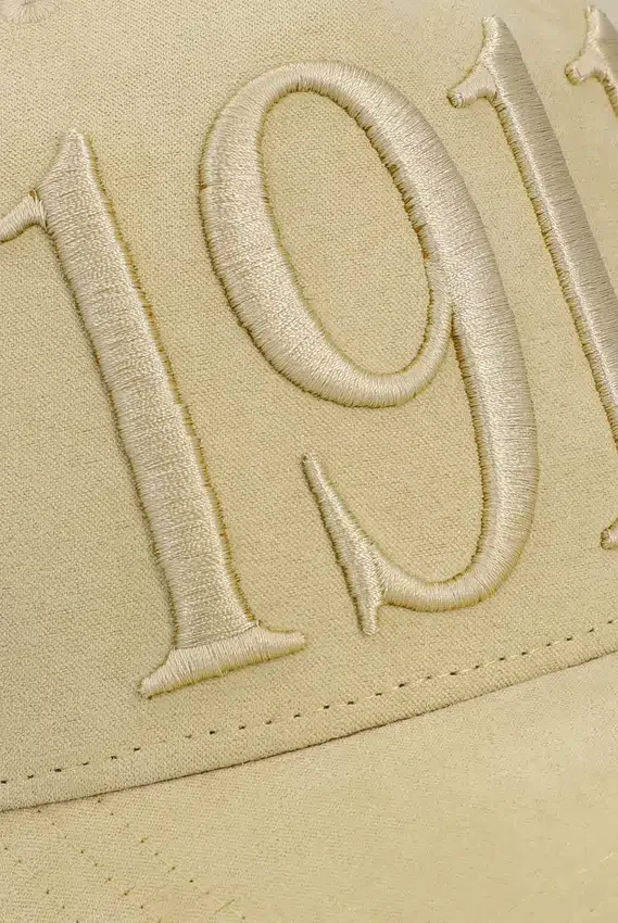 Casquette classique beige Hazza Large 1911 à dos en maille brodée