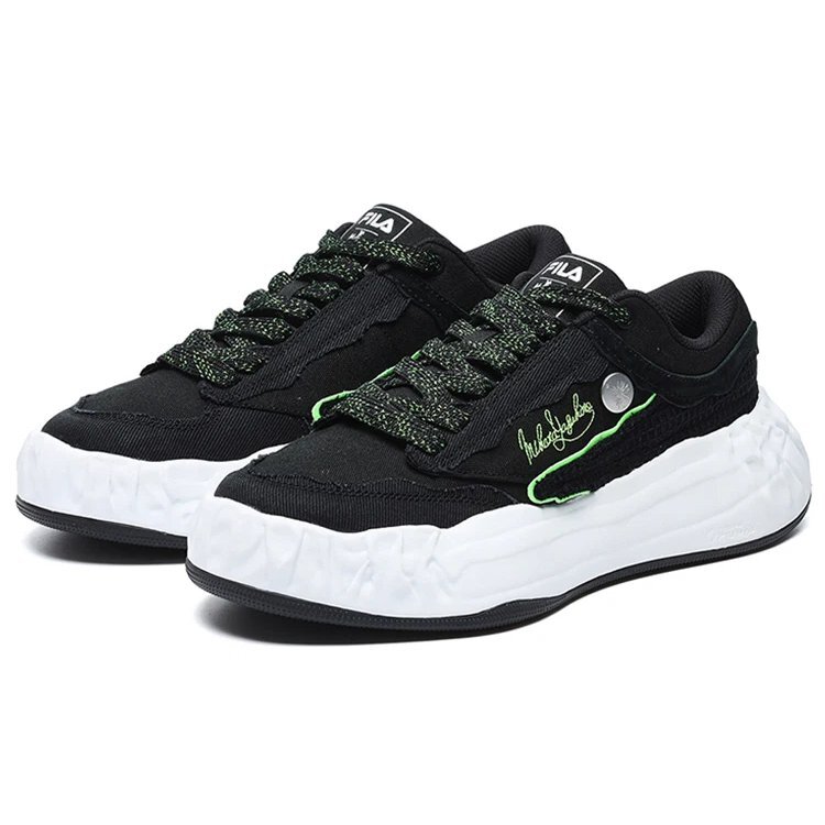Chaussures en toile FM-15 x Mihara « Noir Blanc »