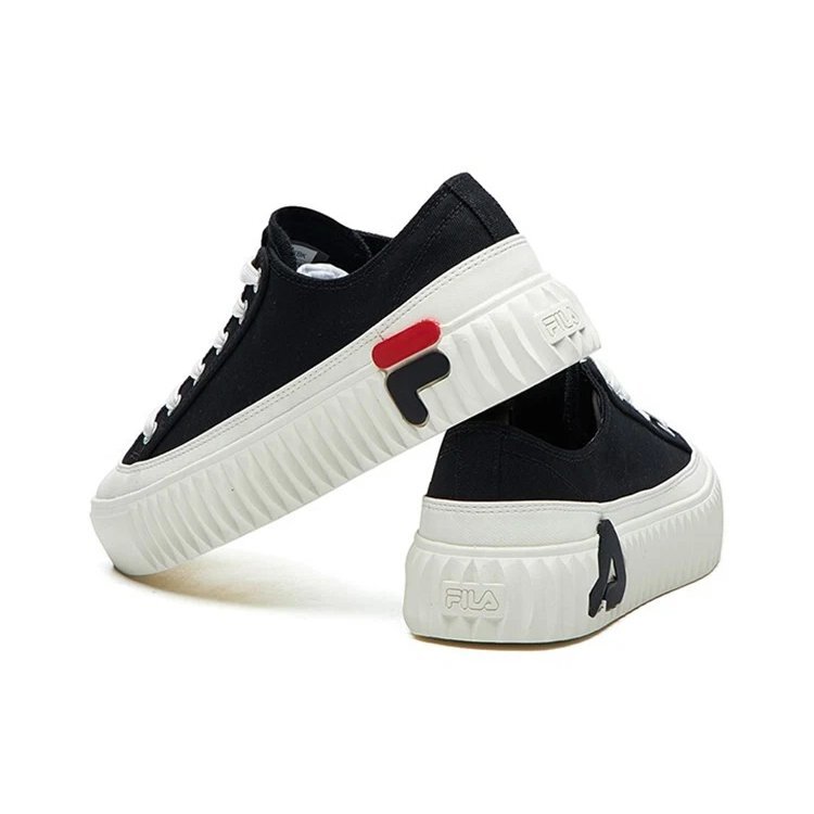 Chaussures en toile Gear « Noir »