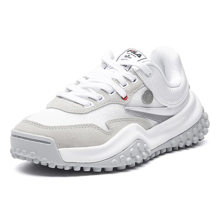 Chaussures Mihara x Fila T1 à pois, blanc/gris