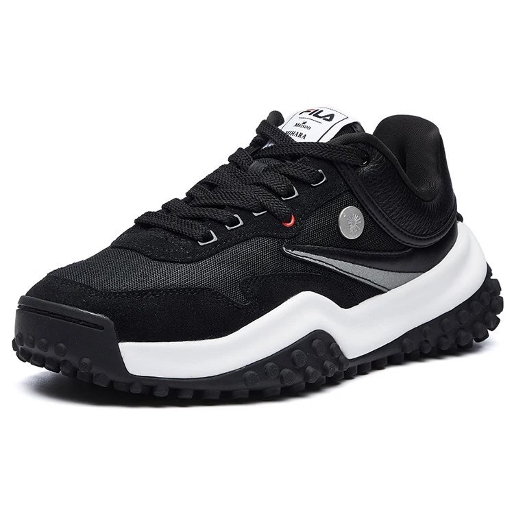 Chaussures basses Mihara x Fila T1 à pois, noires