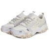 Chaussures Oakmont TR de la collection estivale colorée Fila x BTS : Beige/Blanc/Gris