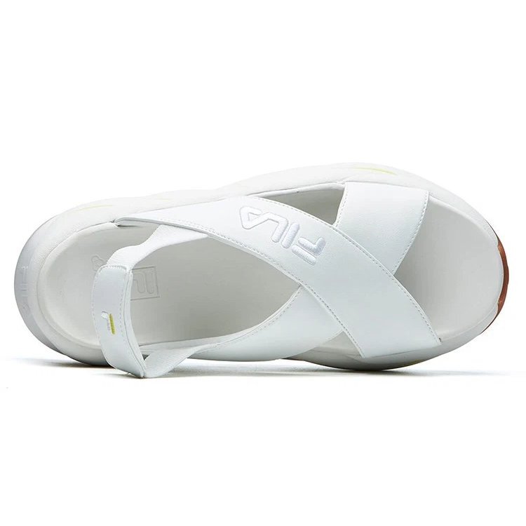 Sandales de sport pour un blanc éclatant